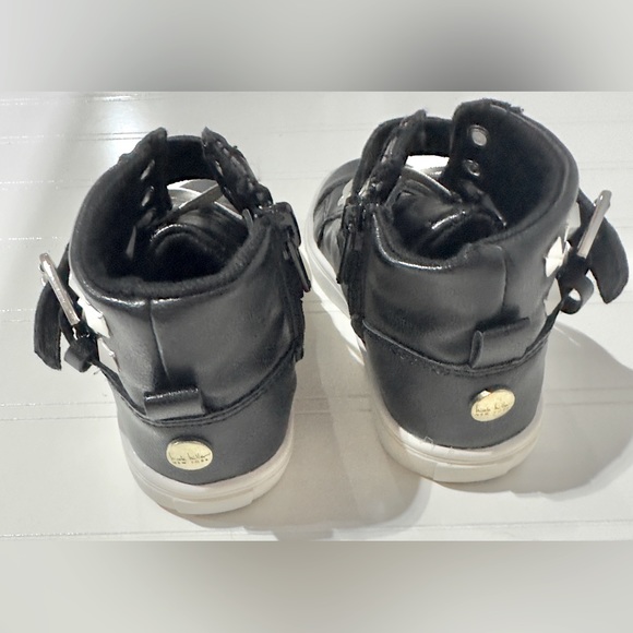 Adorable Baby Studded Hi Top Sneakers by Nicole Miller. Baby Size 6. - Picture 4 of 7